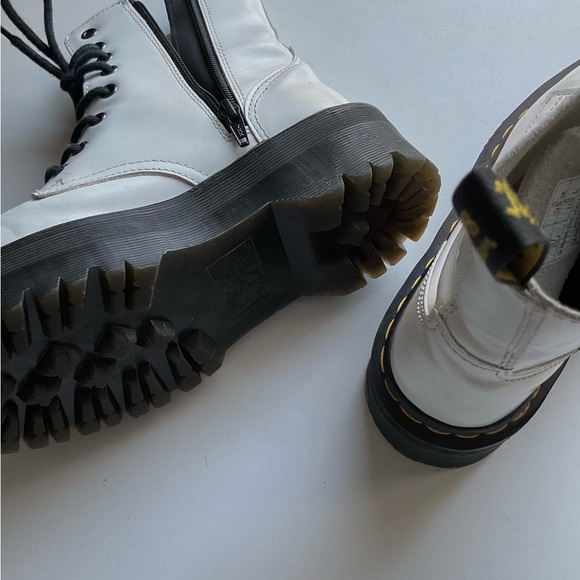 Dr. Marten Airwair Jadon White Leather Platform Combat Boots - size women’s 6 - Picture 5 of 5